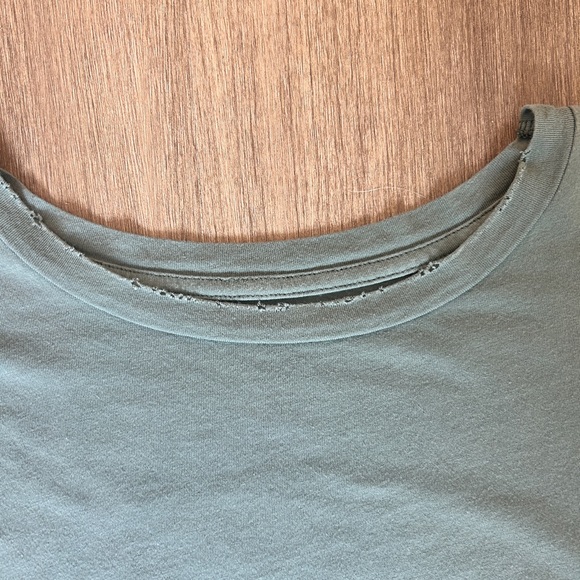 Green aerie tee - Picture 2 of 3
